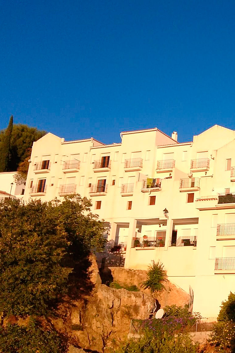 Trabajos de pintura y mantenimiento para comunidades en Marbella